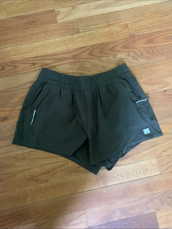 Vuori Pants - Vuori Olive Performance Running Shorts